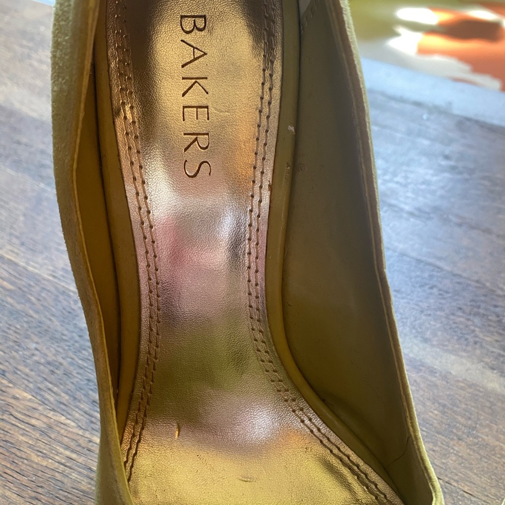 DONATED! 💛 Stilettos Lime Green Suede | Woodgrain - Picture 6 of 13